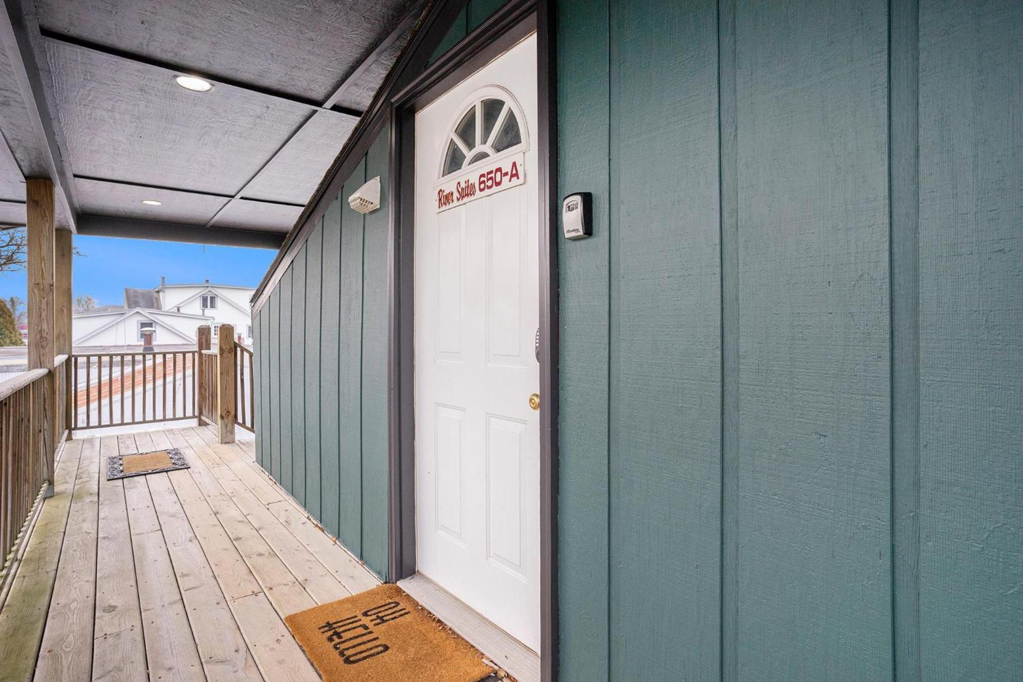 Riverside Suites - Unit A Saugatuck Eksteriør bilde